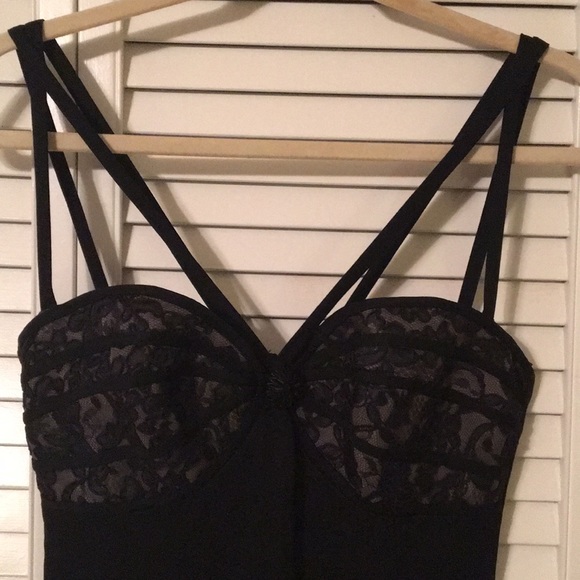 Exquisite body con dress - Picture 3 of 8